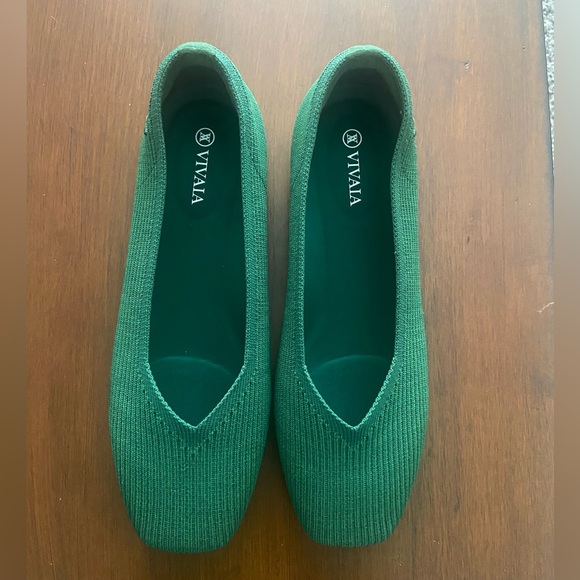 New VIVAIA Women's Elegant Green Loafers - Picture 1 of 3